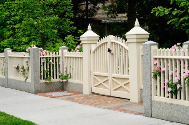 Choosing the Right Fence for Your Home